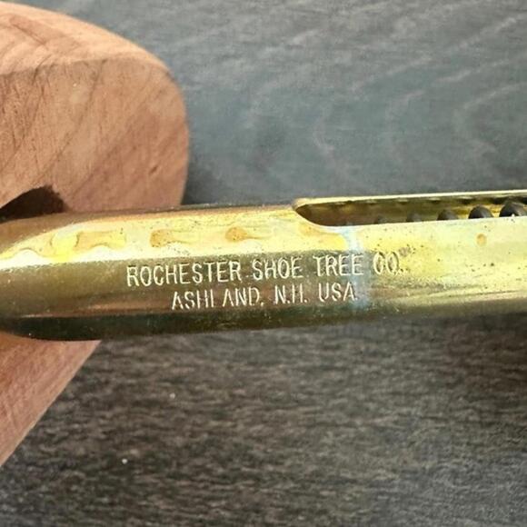 Rochester Shoe Tree Men's Elite Pair of Wood Shoe Trees XL - Picture 3 of 4